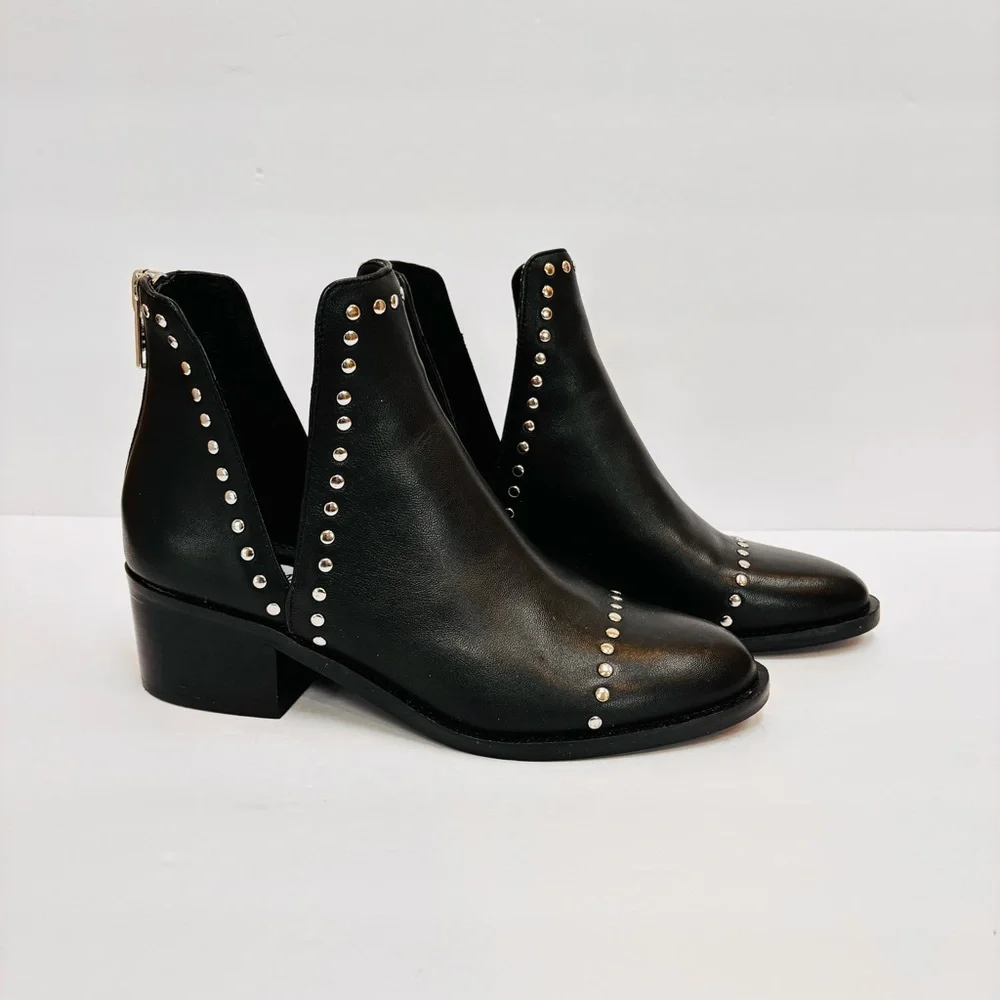 Steve Madden Conspire Studded Leather Ankle Boot Black Size 6.5